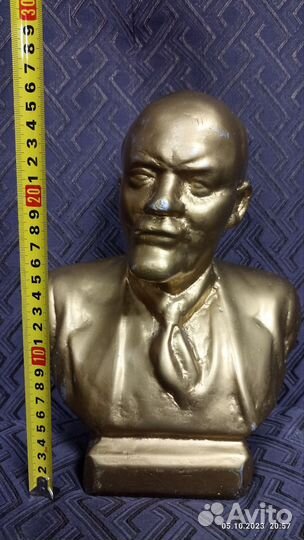 Бюст Ленина