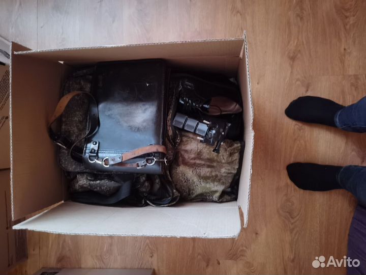 Коробка с вещами