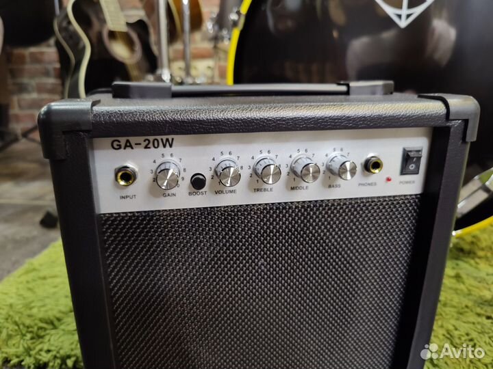 Комплект Элгитара под Fender + Комбо 20 ватт