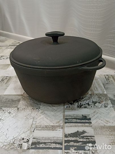 Кастрюля чугунная 8 л с чугунной крышкой