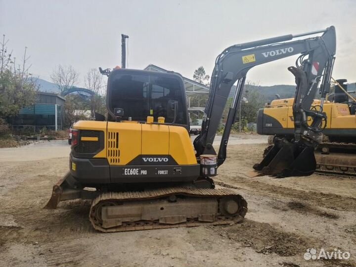 Мини-экскаватор Volvo EC 55B Pro, 2022