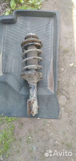 Амортизатор передний левый в сборе.Hyundai Accent