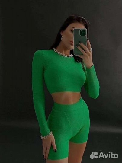 Костюм и шорты спортивный