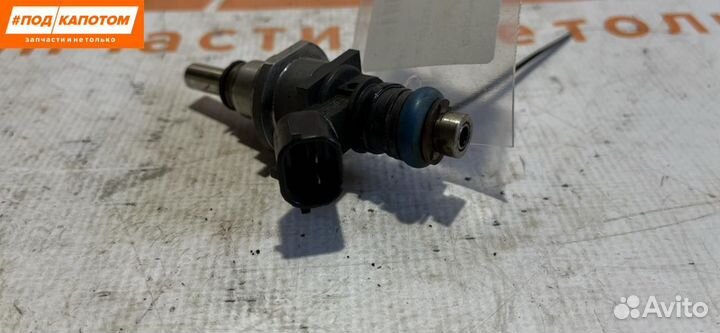 Форсунка топливная Mazda CX-7 2009 E7T20171