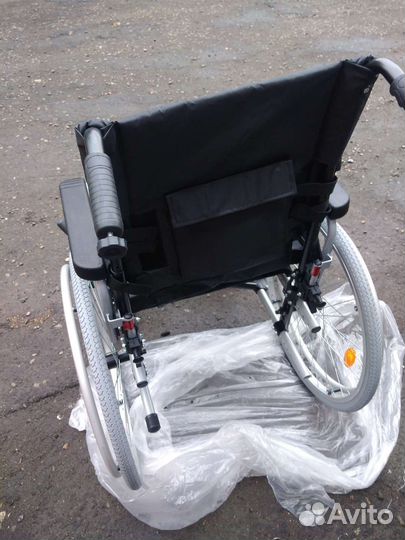 Инвалидная коляска новая