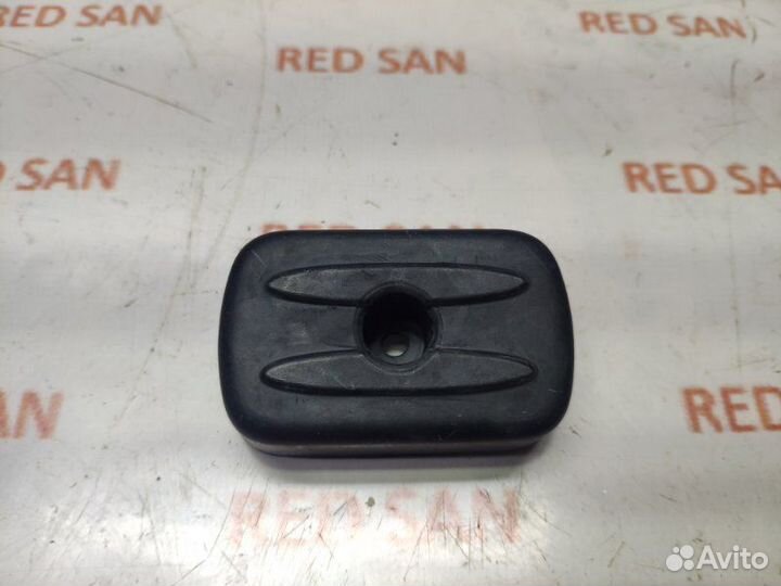 Отбойник Mitsubishi L200 KB4T