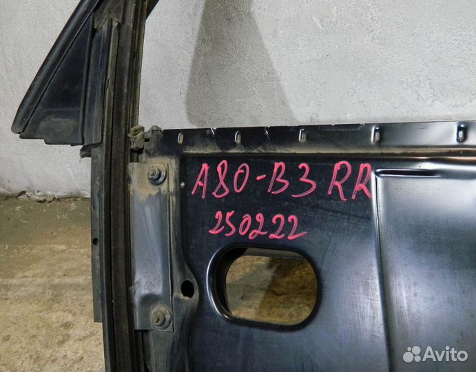 Рамка двери задней левой Audi 80 B3