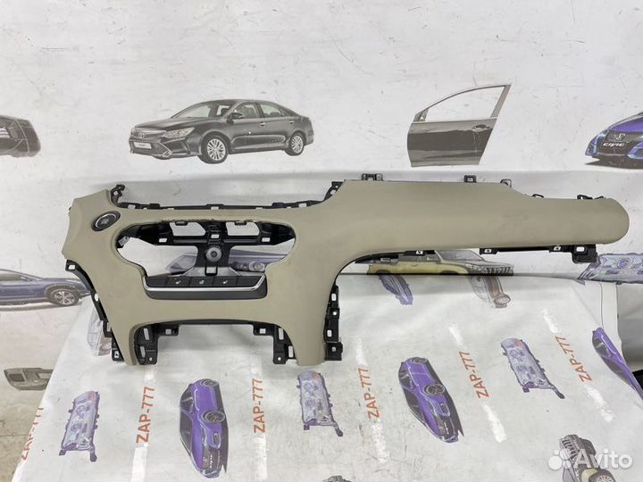 Накладка торпедо Kia Sorento Prime