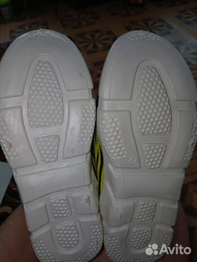 Кроссовки детские