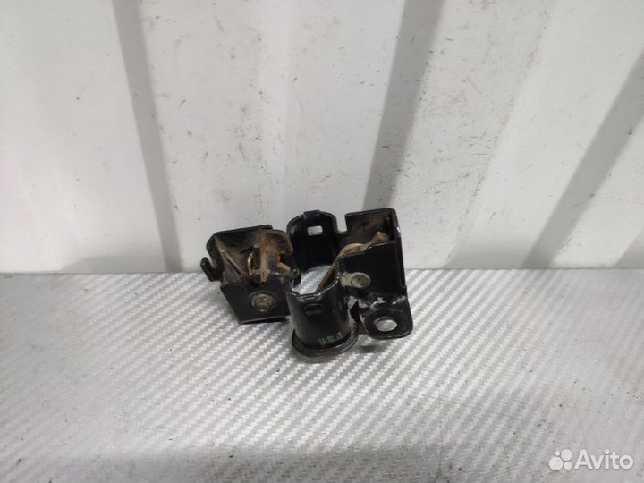 Замок капота передний правый Mercedes-Benz M-Class