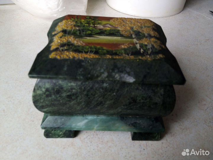 Шкатулка малохитовая