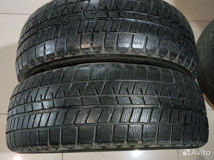 Bridgestone Blizzak Revo GZ 215/60 R17 96S