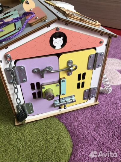 Бизиборд дом