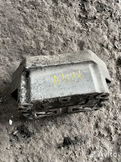 Подушка кпп scania 5 серия. 1782203