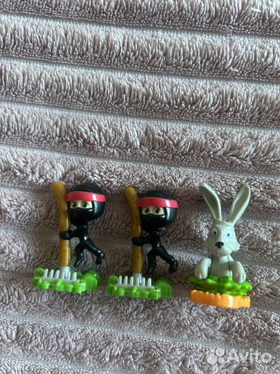 Игрушки из киндер сюрприза Маша и медведь
