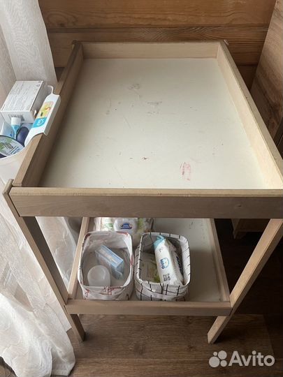 Пеленальный столик