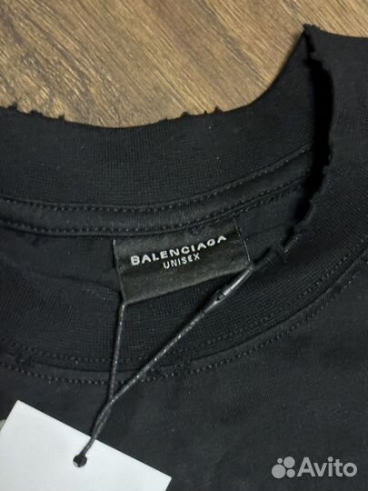 Balenciaga Paris Moon лонгслив в наличии