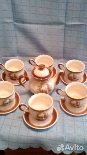 Чайный сервиз. Чайник, кружки