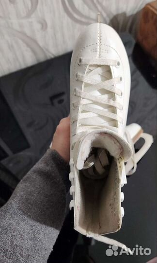 Коньки фигурные Botas Peggy белые 35