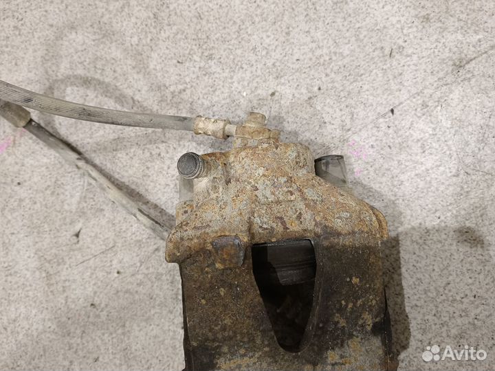 Передний правый суппорт для Volkswagen Jetta 6