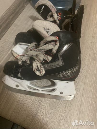 Коньки хоккейные