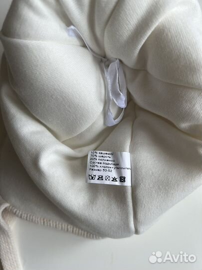 Комплект шапка и варежки для девочки