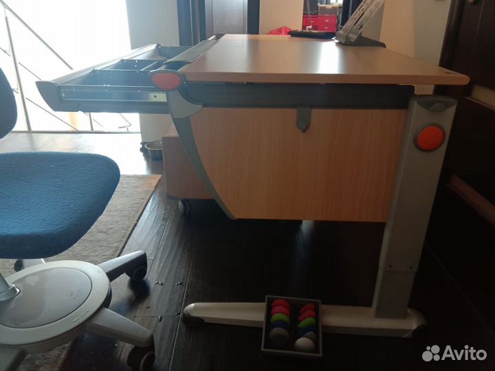 Комплект детской мебели moll