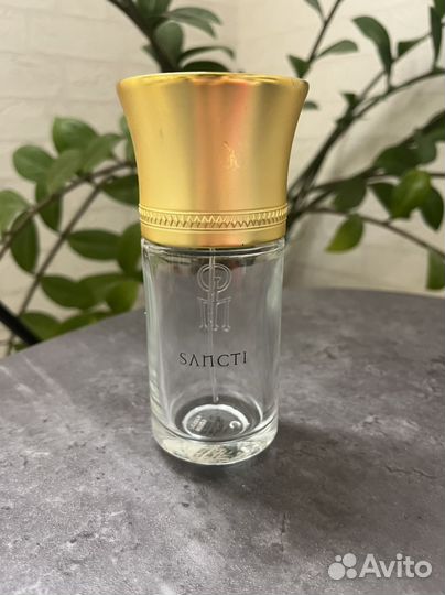 Пустые флаконы духов