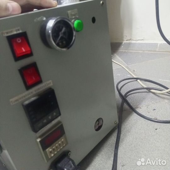 Автоклав для переклейки дисплеев