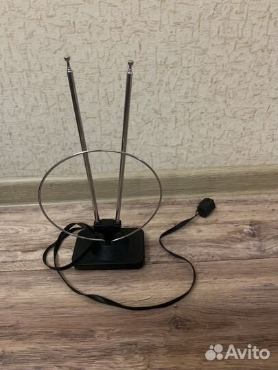 Антенна комнатная
