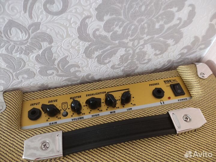 Комбик Belcat 15 Вт (новый)