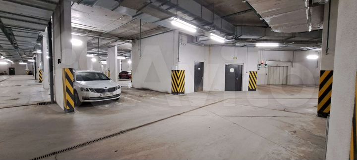 Машиноместо, 14 м²