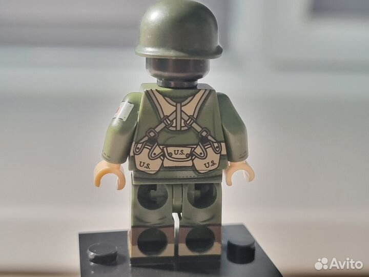 Lego военный врач вмв