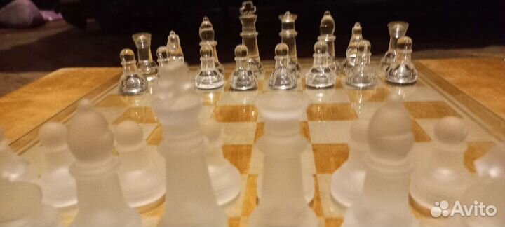 Шахматы стеклянные