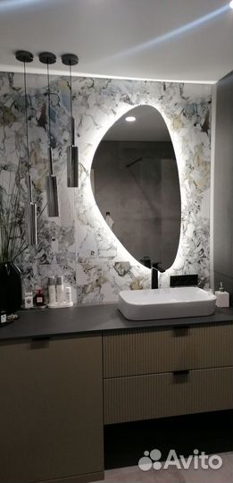 Зеркало с подсветкой для ванной