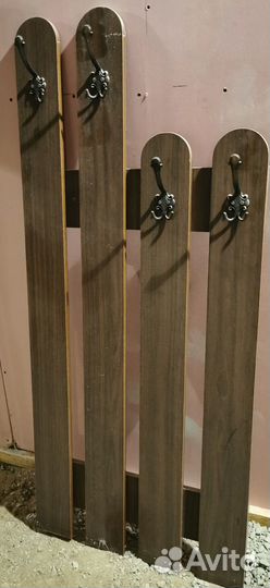 Вешалка на стену