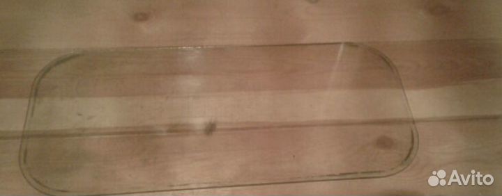 Стеклянная полка обработанная