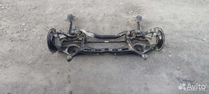 Задний подрамник VW Passat