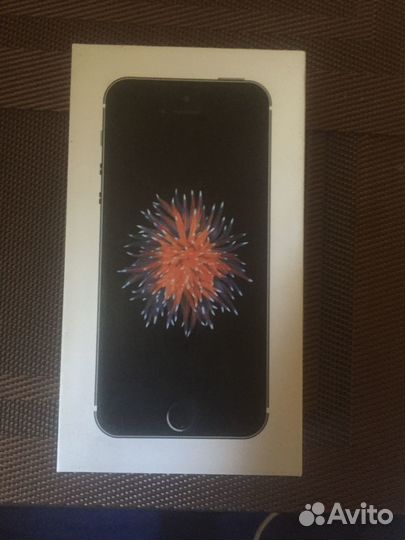 iPhone SE, 64 ГБ