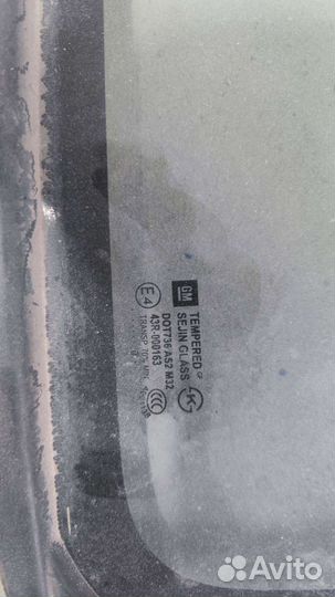 Стекло заднее левое 