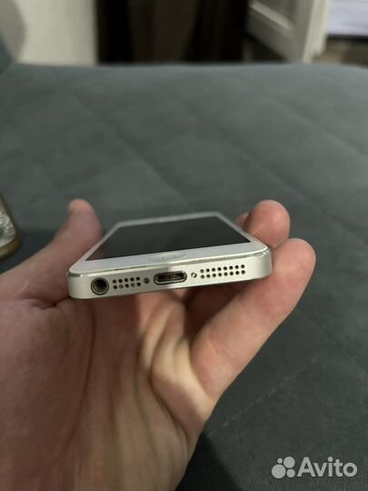 Apple iPhone 5 неработающий