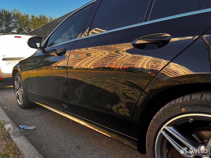 Продам водительскую дверь на mercedes E200