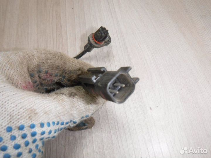 Датчик abs задний левый Mitsubishi Asx 4A92 2012