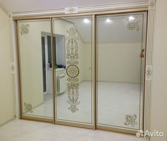 Двери купе с витражным зеркалом шк-152