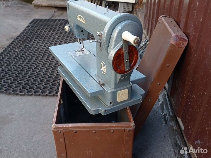 Швейная машинка