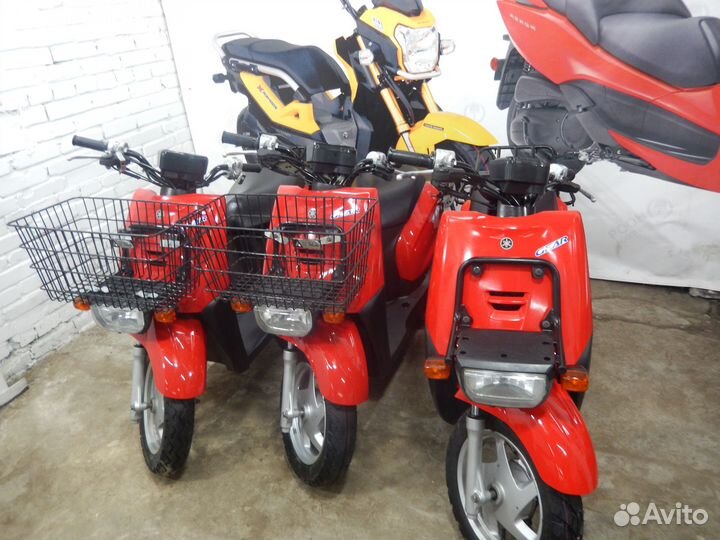 Скутер Yamaha Gear инжектор красный без РФ