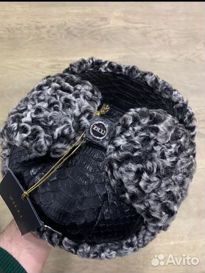 Мужская шапка