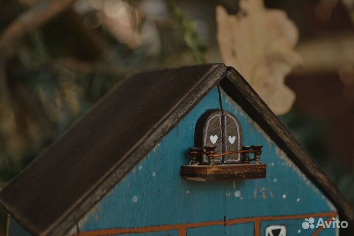 Домик из дерева интерьерный