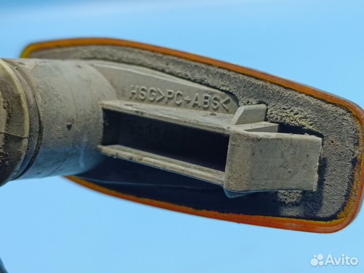 Повторитель поворота для Mitsubishi Carisma