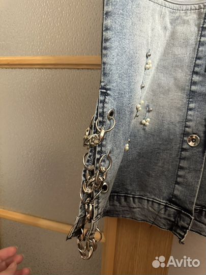 Джинсовая жилетка